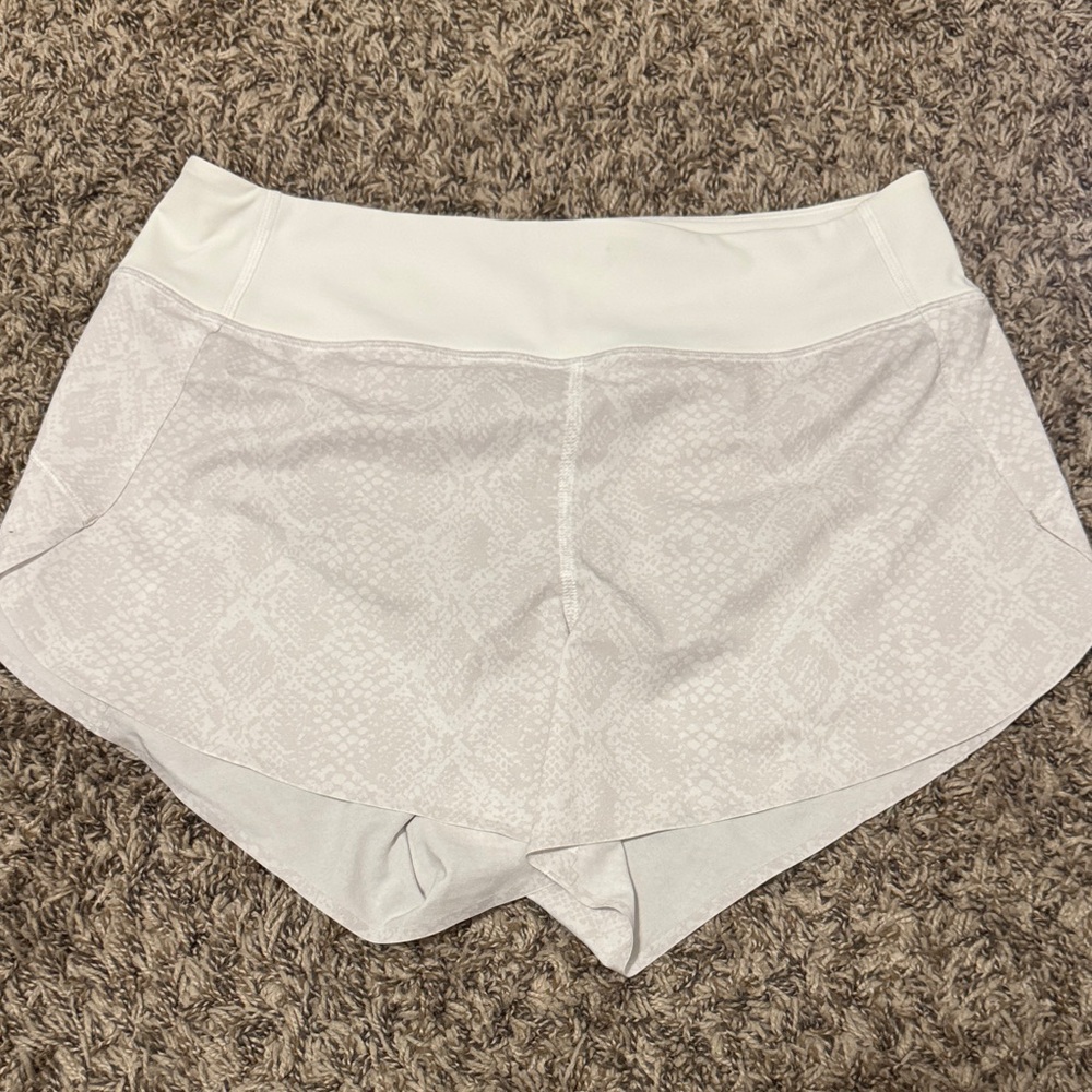 Athleta 3" shorts
